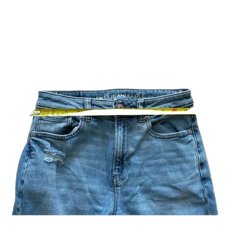 American Eagle AEO Women's •Size 2 Short• Mom Jean - Picture 6 of 7
